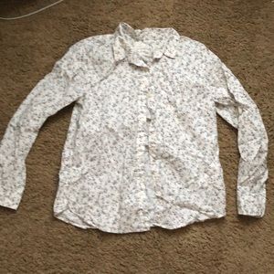 GAP. Flowery button up. “The fitted boyfriend”